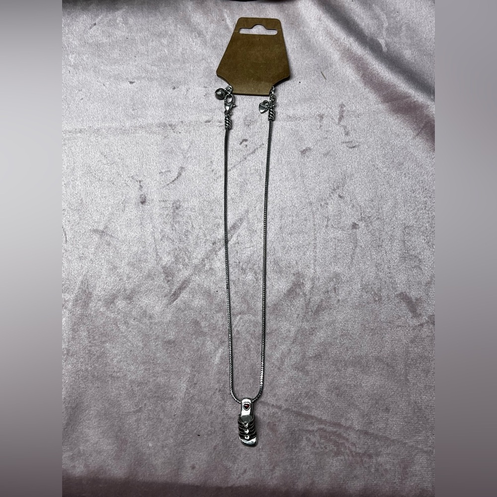 Elegant Silver Pendant Necklace